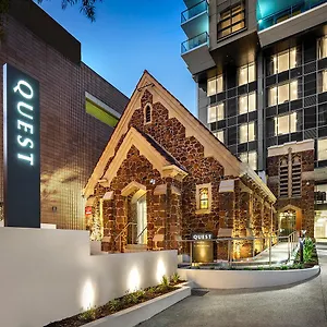 Hotel apartamentowy Quest East